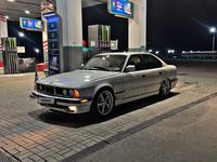 BMW 520 1989 года за 1 400 000 тг. в Караганда