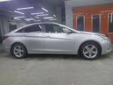 Hyundai Sonata 2012 года за 5 500 000 тг. в Астана – фото 2