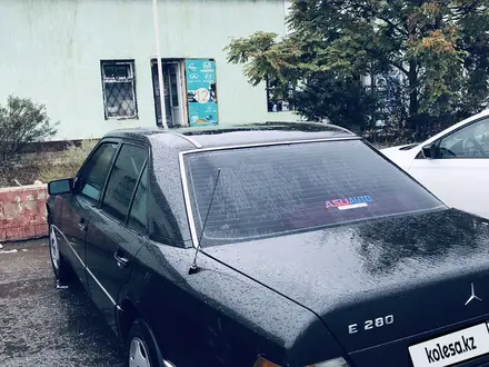 Mercedes-Benz E 280 1993 года за 1 500 000 тг. в Актау – фото 4