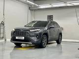 Toyota RAV4 2022 года за 18 300 000 тг. в Караганда