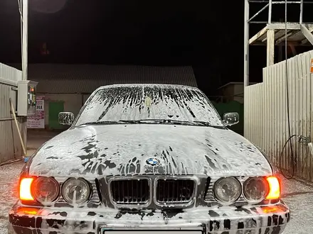 BMW 520 1993 года за 1 700 000 тг. в Шымкент – фото 2