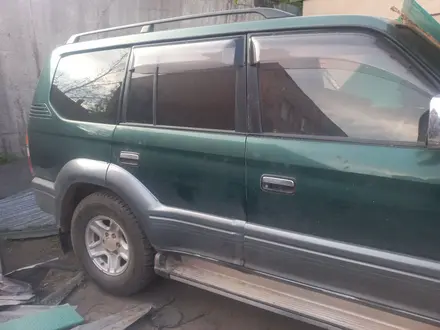 Toyota Land Cruiser Prado 1997 года за 3 500 000 тг. в Семей