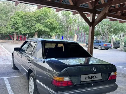 Mercedes-Benz E 230 1991 года за 1 700 000 тг. в Астана – фото 7