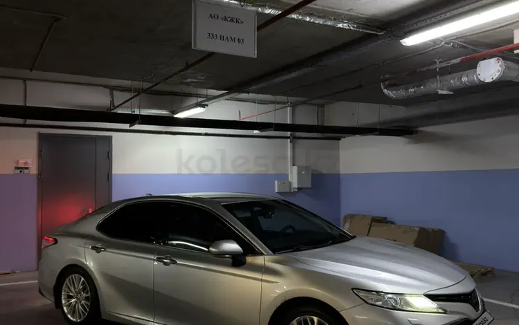 Toyota Camry 2019 года за 14 000 000 тг. в Астана