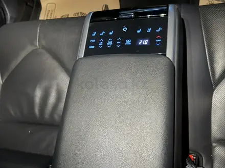 Toyota Camry 2019 года за 14 000 000 тг. в Астана – фото 11