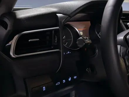Toyota Camry 2019 года за 14 000 000 тг. в Астана – фото 20