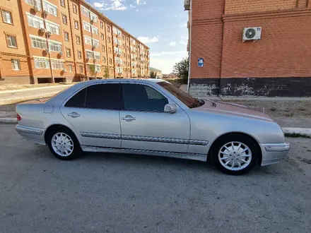 Mercedes-Benz E 280 2000 года за 4 700 000 тг. в Кызылорда – фото 3
