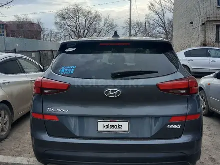 Hyundai Tucson 2020 года за 7 500 000 тг. в Уральск – фото 2