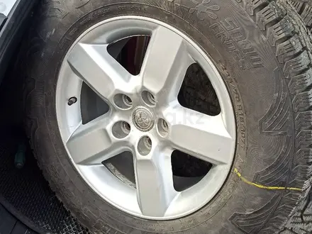 Диски с зимней резиной на шипах за 215 000 тг. в Астана – фото 2