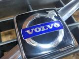 Решетка радиатора Volvo XC90 за 40 000 тг. в Алматы – фото 2