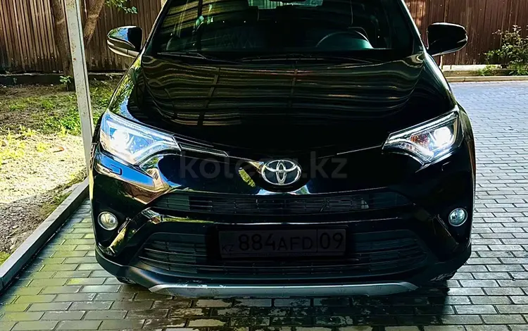 Toyota RAV4 2018 года за 14 500 000 тг. в Алматы