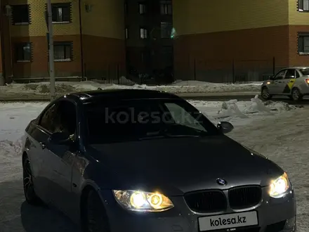 BMW 330 2009 года за 7 500 000 тг. в Уральск – фото 3