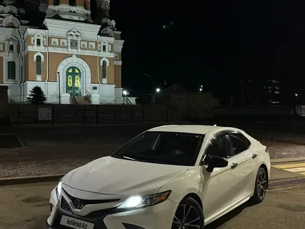 Toyota Camry 2020 года за 12 500 000 тг. в Атырау – фото 6