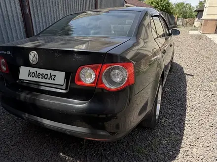 Volkswagen Jetta 2006 года за 1 800 000 тг. в Караганда – фото 4