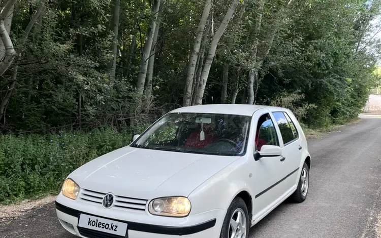 Volkswagen Golf 2002 годаүшін2 500 000 тг. в Турара Рыскулова