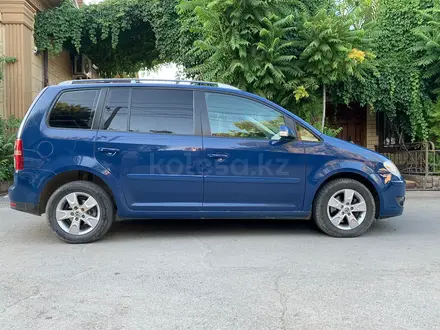 Volkswagen Touran 2007 года за 4 700 000 тг. в Кызылорда – фото 8