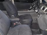 Toyota Voxy 2007 годаүшін4 500 000 тг. в Атырау – фото 2