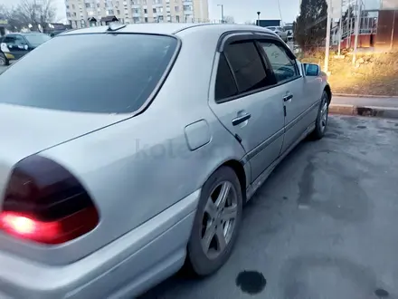 Mercedes-Benz C 280 1994 года за 2 200 000 тг. в Талдыкорган – фото 3