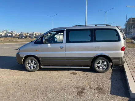 Hyundai Starex 2001 года за 2 600 000 тг. в Астана – фото 3