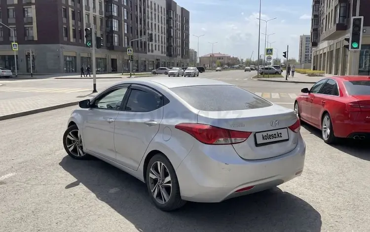 Hyundai Elantra 2013 года за 4 900 000 тг. в Астана