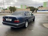 Mercedes-Benz E 220 1993 года за 1 800 000 тг. в Жезказган – фото 5
