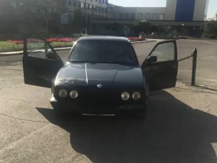 BMW 518 1993 года за 600 000 тг. в Караганда
