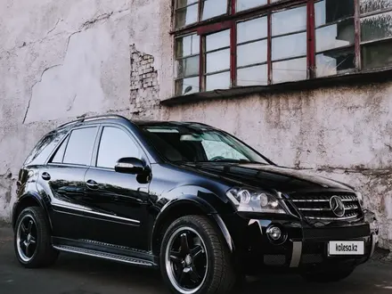 Mercedes-Benz ML 63 AMG 2006 года за 9 500 000 тг. в Петропавловск – фото 12