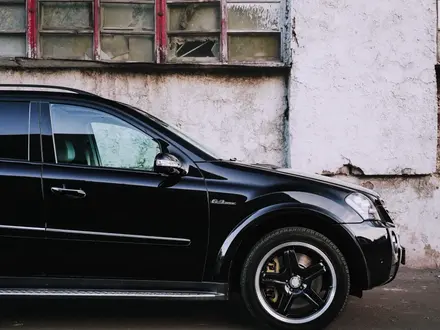 Mercedes-Benz ML 63 AMG 2006 года за 9 500 000 тг. в Петропавловск – фото 15