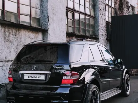 Mercedes-Benz ML 63 AMG 2006 года за 9 500 000 тг. в Петропавловск – фото 17