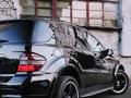 Mercedes-Benz ML 63 AMG 2006 года за 9 500 000 тг. в Петропавловск – фото 21