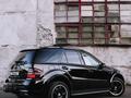 Mercedes-Benz ML 63 AMG 2006 года за 9 500 000 тг. в Петропавловск – фото 23