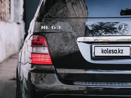 Mercedes-Benz ML 63 AMG 2006 года за 9 500 000 тг. в Петропавловск – фото 29