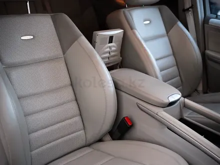 Mercedes-Benz ML 63 AMG 2006 года за 9 500 000 тг. в Петропавловск – фото 34