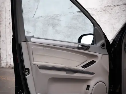 Mercedes-Benz ML 63 AMG 2006 года за 9 500 000 тг. в Петропавловск – фото 40