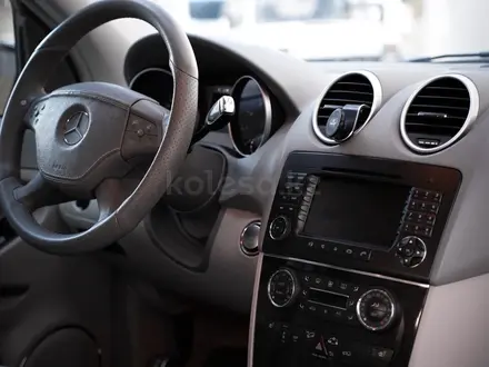 Mercedes-Benz ML 63 AMG 2006 года за 9 500 000 тг. в Петропавловск – фото 43