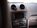 Mercedes-Benz ML 63 AMG 2006 года за 9 500 000 тг. в Петропавловск – фото 46