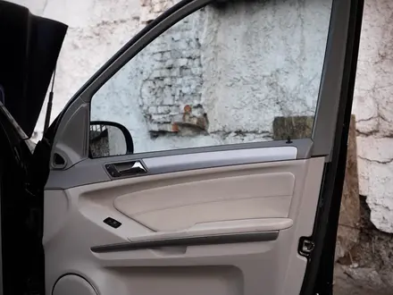 Mercedes-Benz ML 63 AMG 2006 года за 9 500 000 тг. в Петропавловск – фото 57