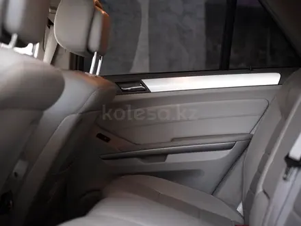 Mercedes-Benz ML 63 AMG 2006 года за 9 500 000 тг. в Петропавловск – фото 60