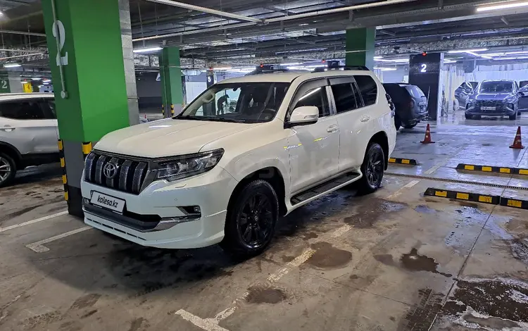 Toyota Land Cruiser Prado 2017 года за 18 500 000 тг. в Астана