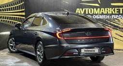 Hyundai Sonata 2021 года за 13 300 000 тг. в Актобе – фото 4