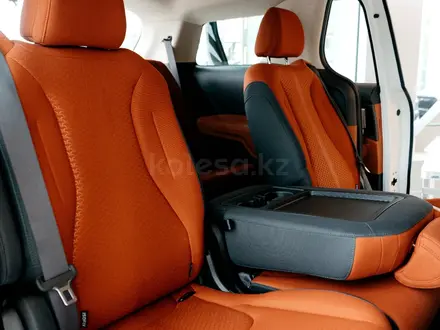 Kia Carnival Luxe 2026 года за 21 990 000 тг. в Алматы – фото 24
