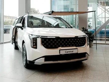 Kia Carnival Luxe 2026 года за 21 990 000 тг. в Алматы