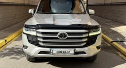Toyota Land Cruiser 2022 года за 40 350 000 тг. в Караганда – фото 2