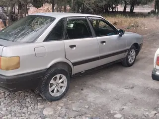 Audi 80