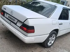 Mercedes-Benz E-Class, 1992