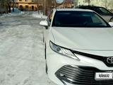 Toyota Camry 2019 года за 14 500 000 тг. в Караганда – фото 2