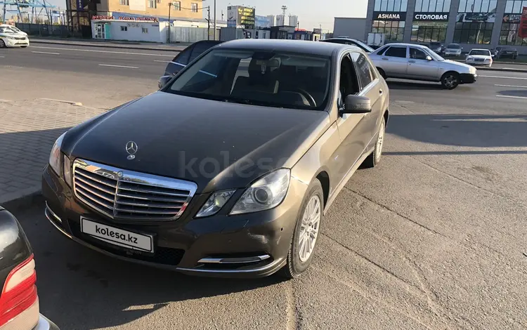 Mercedes-Benz E 200 2011 года за 7 900 000 тг. в Астана