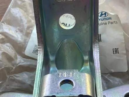 Петля передней дверей, петля задней двери, петли-Hyundai 17-26 гг за 13 000 тг. в Алматы