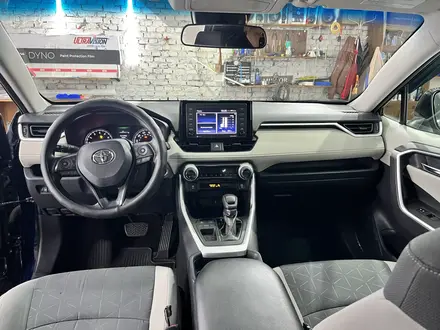 Toyota RAV4 2020 года за 14 000 000 тг. в Алматы – фото 12