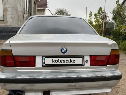 BMW 520 1995 года за 1 500 000 тг. в Алматы – фото 2